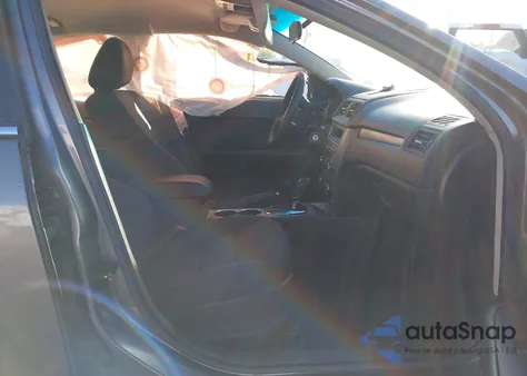 2010 Ford Fusion Se z USA, uszkodzony, nr VIN 3FAHP0HAXAR350738